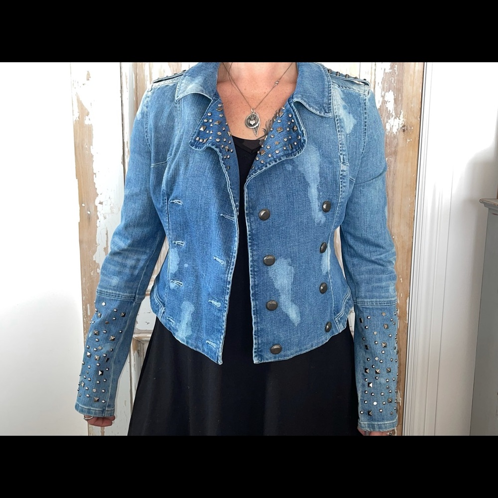 Guess distressed jean jacket